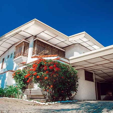 Hotel Santa Elena San Salvador Exterior foto